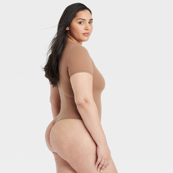 Auden Women's Luxury Collection 4-Way Stretch Short Sleeve Bodysuit - - Picture 5 of 8